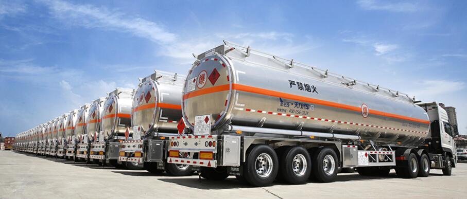 How Many Liters, Size, Capacity a Fuel Tanker Hold